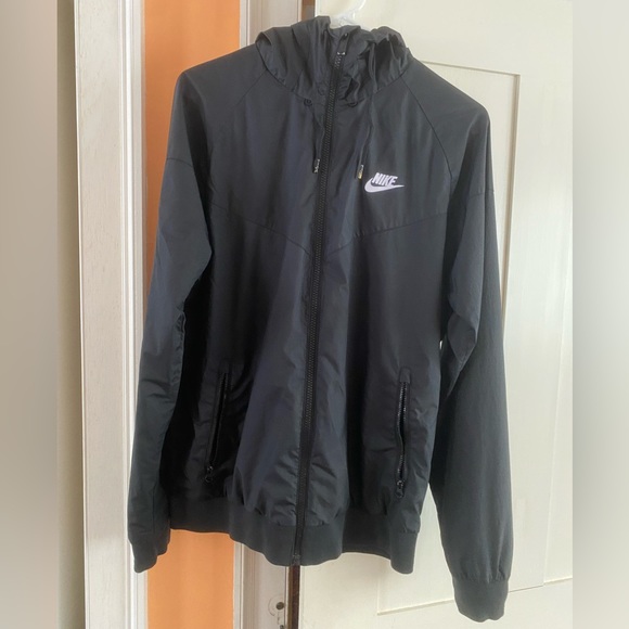 Nike Windrunner Jacket - Picture 2 of 6